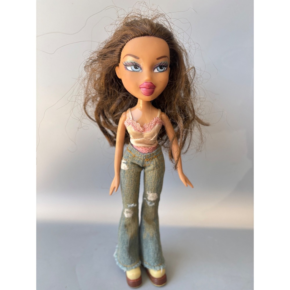 Bratz Yasmin Doll 2001 MGA Entertainment Brown Hair Blue Eyes Y2K Fashion Jeans